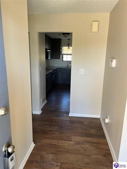 Photo - 1014A Windview Pl