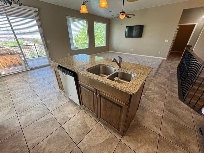 Photo - PRICE JUST REDUCED! Highly Desirable Lakota Ridge!