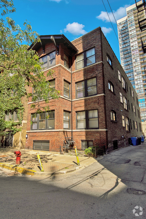 Building Photo - 3153 N Hudson Ave Rental