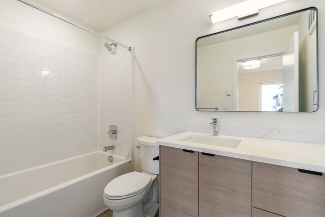 Photo - 304-308 Cedar St