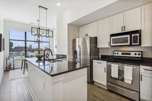 Photo - 174 Chester Ave SE