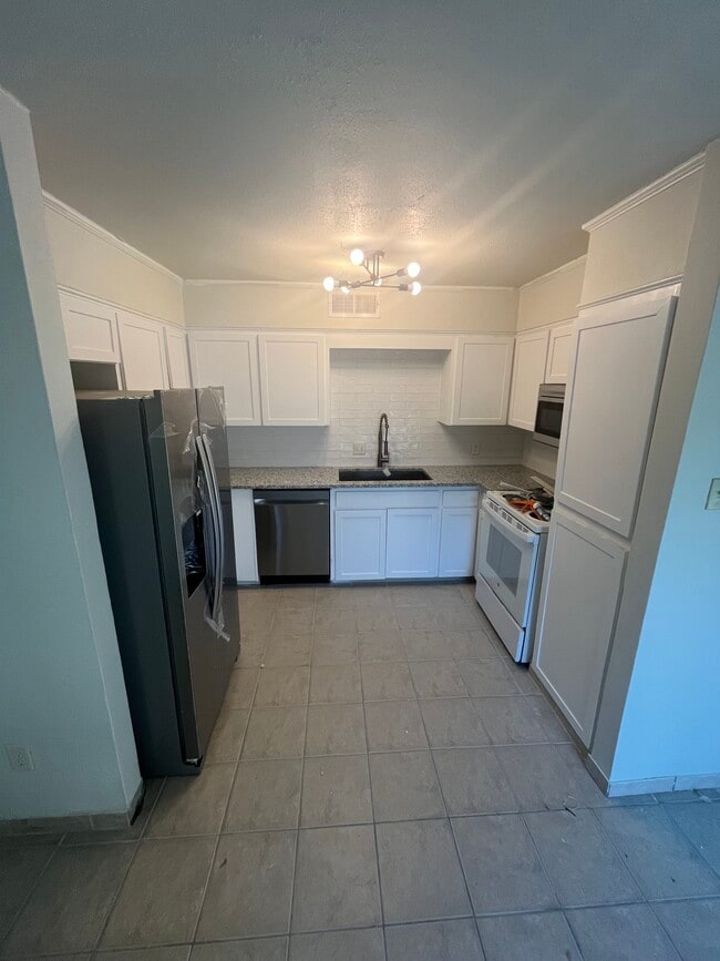 Photo - 408 Carter Dr