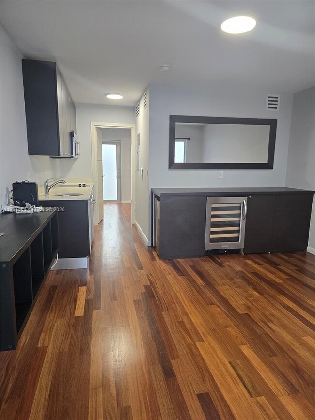 Building Photo - 1550 Pennsylvania Ave Unit 113