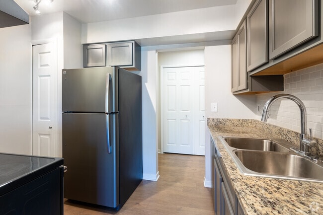 2 BR, 2 - Ultimate Flynn