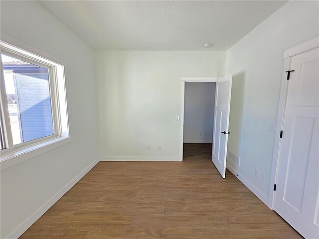 1227 Wisteria Ln