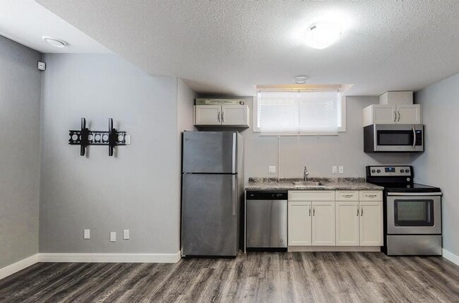 Photo - 2113 Auxier Ct SW