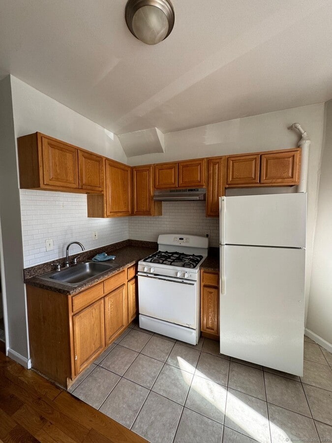 Photo - 1873 Stratford Ave Apartment Unit 14