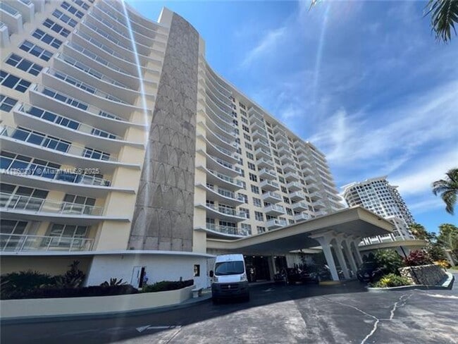 Photo - 5600 Collins Ave Unidad 5600 Collins Ave appt 17t (A11860231)
