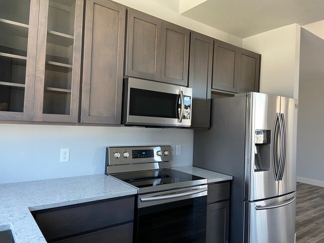 Photo - 909 Blondel St Unit 103