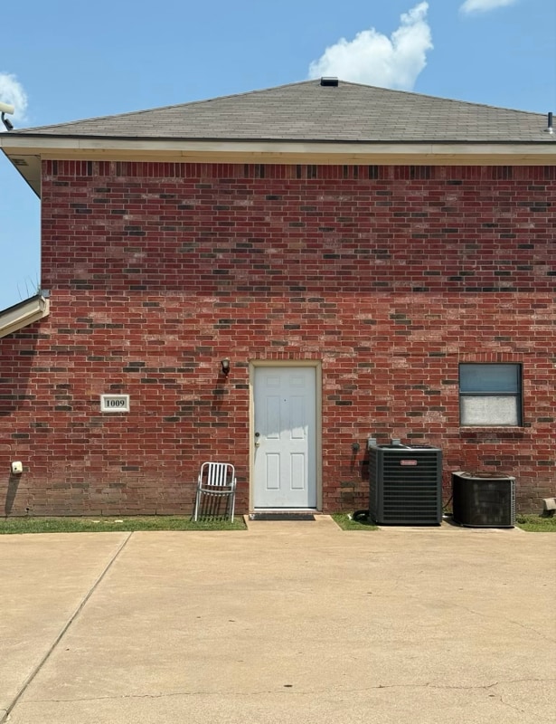 Photo - 1009 Lansberry Ct Unidad B
