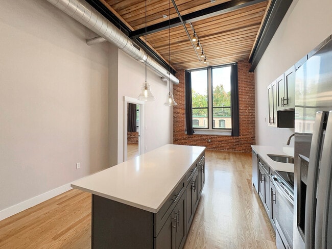 Photo - Jefferson Mills