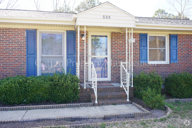 Building Photo - 3BR/1.5BA - Just off of College Road in Mo... Rental