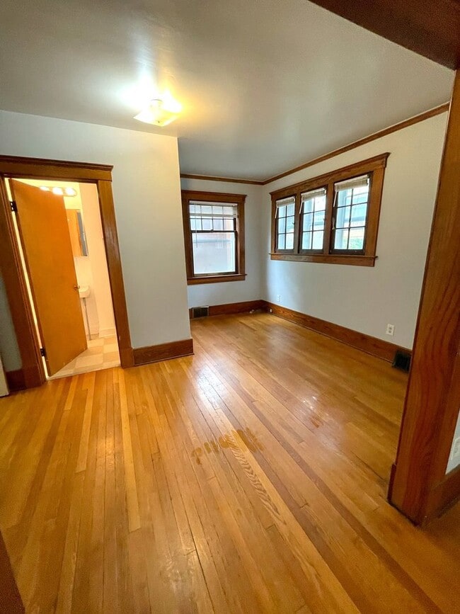 Photo - 914 Vaughn St Unit #1