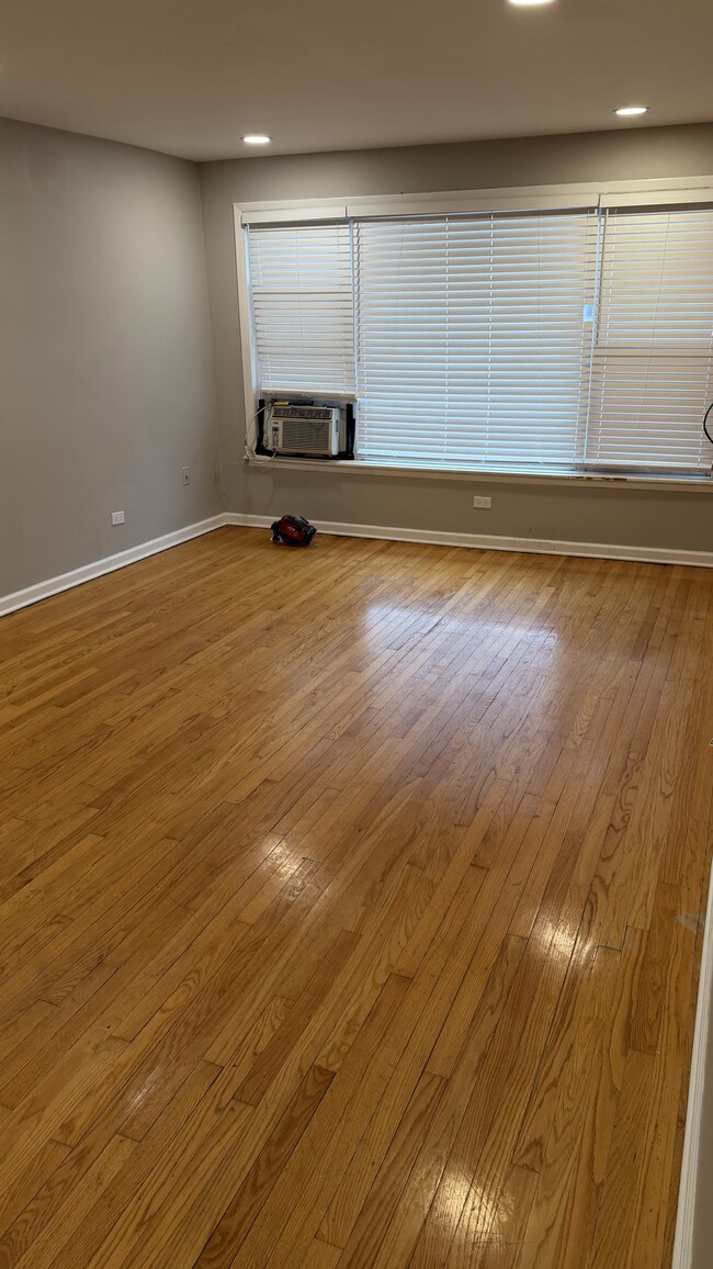 Photo - 456 Oglesby Ave Apartments Unit 2