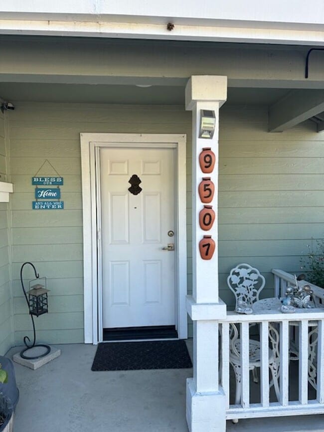 Photo - 9507 Lazy Creek Dr
