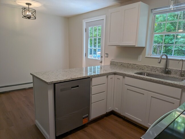 Photo - 637 River Rd Unidad B