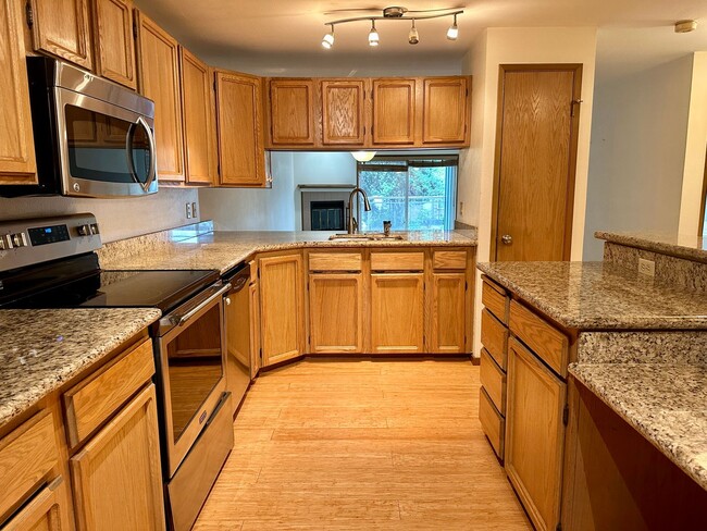 Photo - 7111 Linden Ave N Unidad 102