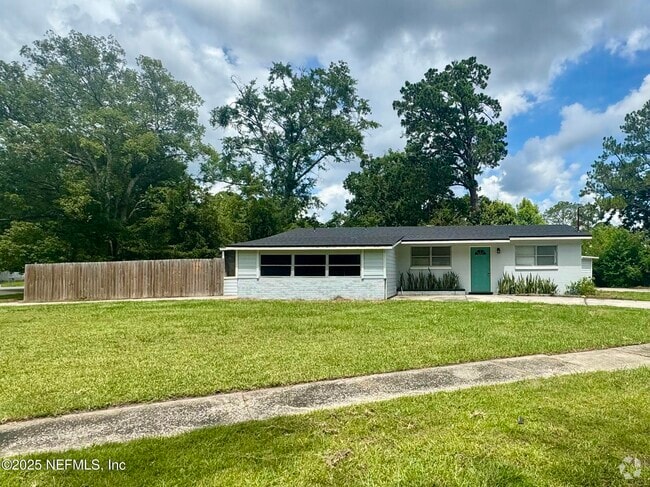Building Photo - 2366 Betsy Dr Rental