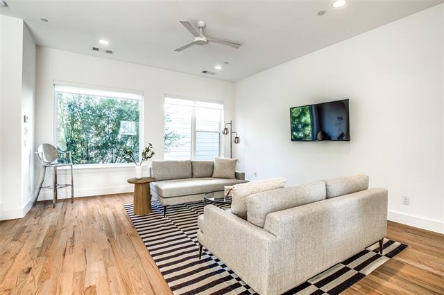 Photo - 5022 Belmont Ave