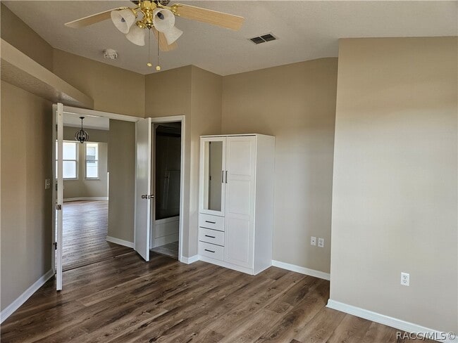 Photo - 2137 N Brentwood Cir