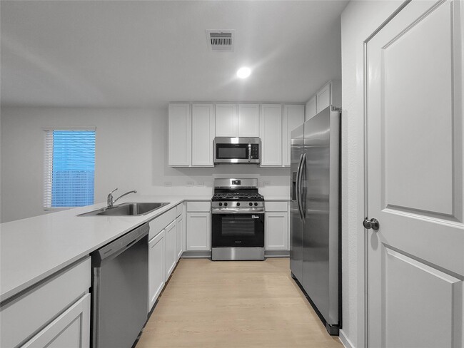 Photo - 31367 Black Cherry St