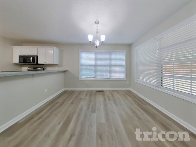 173 Hawk Ln
