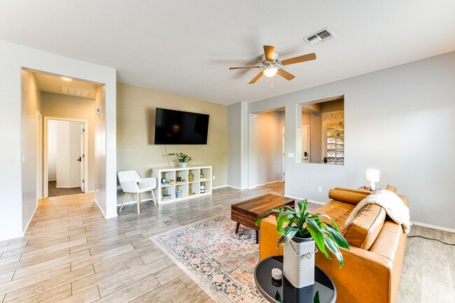 Photo - 2313 N Presidential Dr Unit ID1385640P