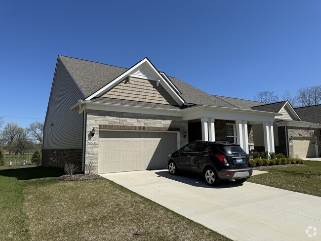 Building Photo - 50044 Norfolk Ct Rental