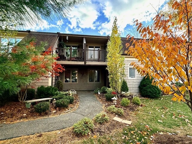 Photo - 50 Little Oak Ln Unit 50