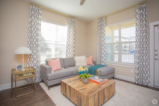 2BR, 2BA - 968SF - B1 Model