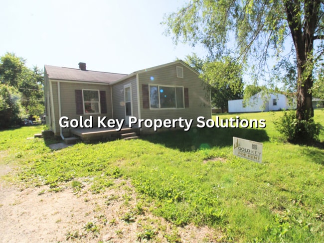 Building Photo - MUNCIE Nicely Updated 3 BR 1 BA House with New Kitchen Appliances (SECTION 8 APPROVED)