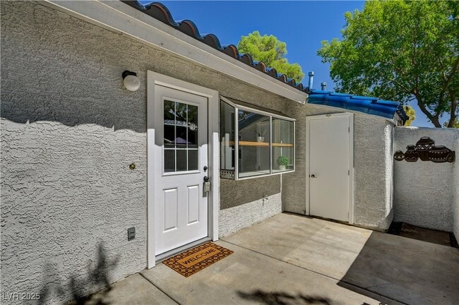 Photo - 2040 Willowbury Dr