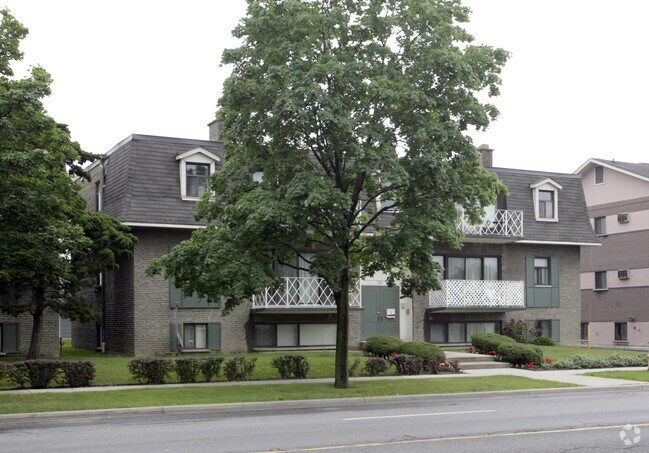 Photo - The West Mall