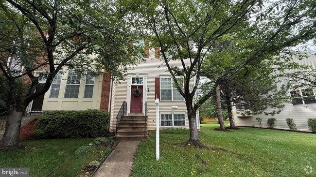 Building Photo - 43146 Gatwick Square Rental