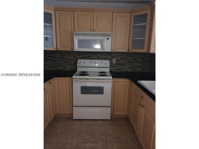 Photo - 7732 Camino Real Unidad F220