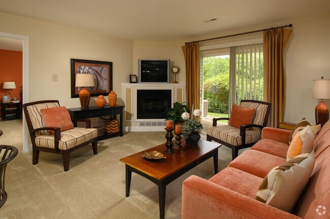 2BR, 2BA - 1095SF Living Space