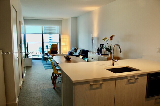 501 NE 31st St Unit 2705