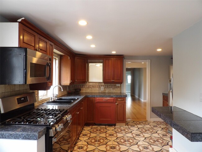 Photo - 12 Maple Ave Apartamento