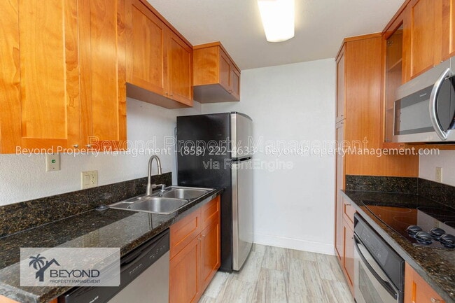 Building Photo - 3128 Via Alicante Unit S