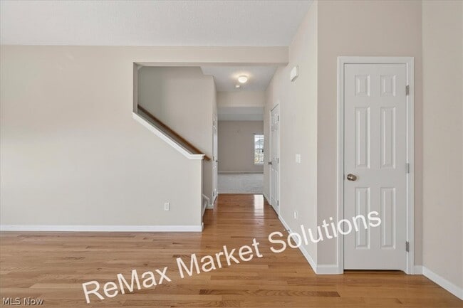 Photo - 159 Stone Ridge Way