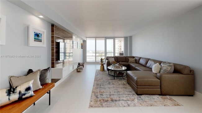 Building Photo - 5601 Collins Ave Unit 1225 Rental
