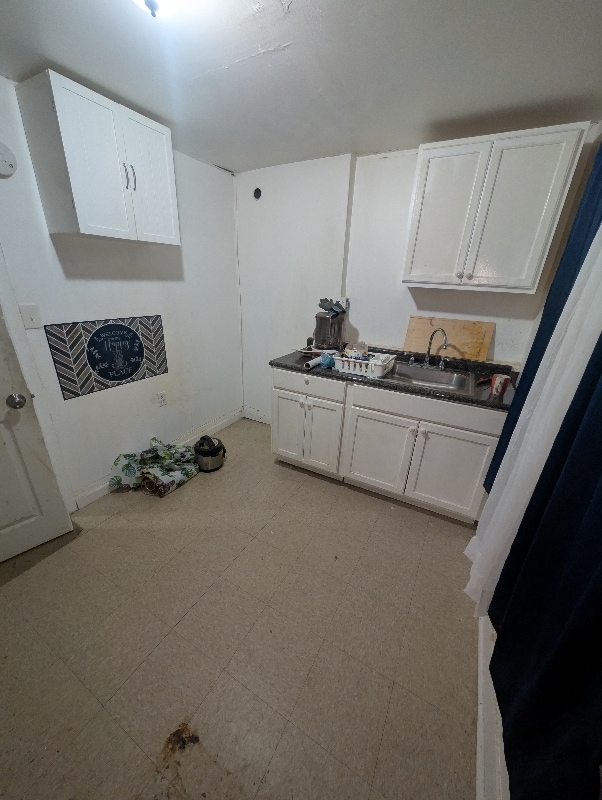 Photo - 240 Timon St