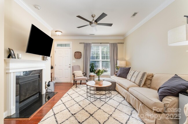 Photo - 309 Hurston Circle