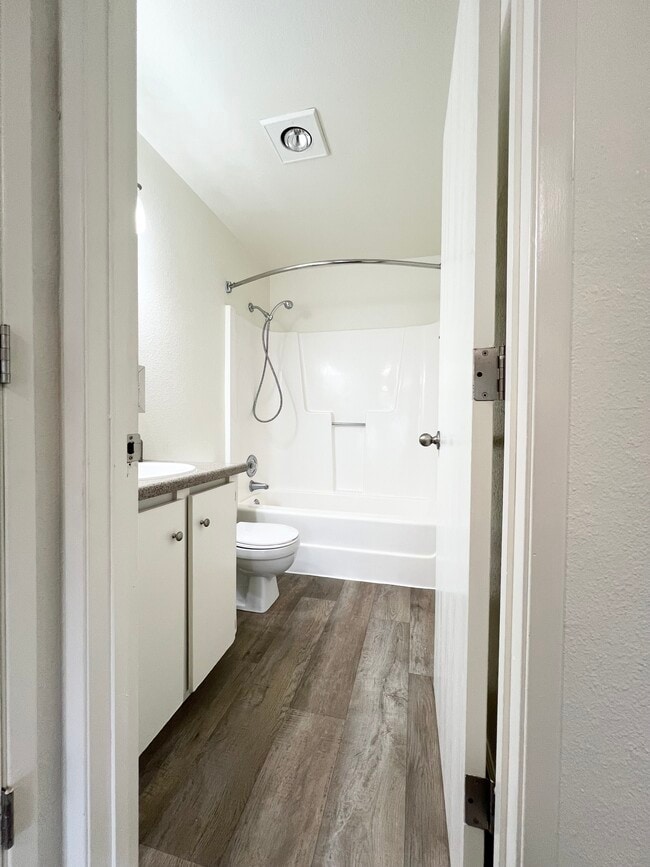 1x1 Standard- Bathroom