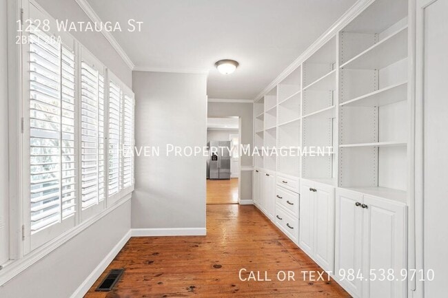 Photo - 1228 Watauga St