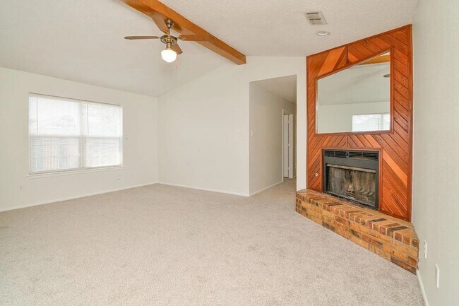 Photo - 8214 Vernon Ave Unidad A