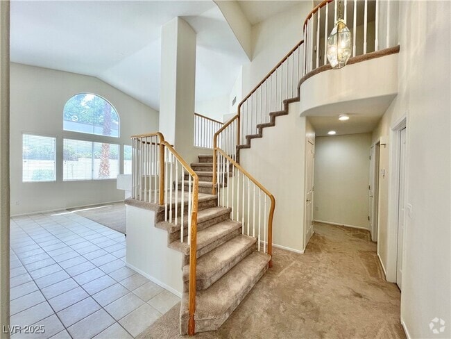 Building Photo - 20 Staghorn St Rental