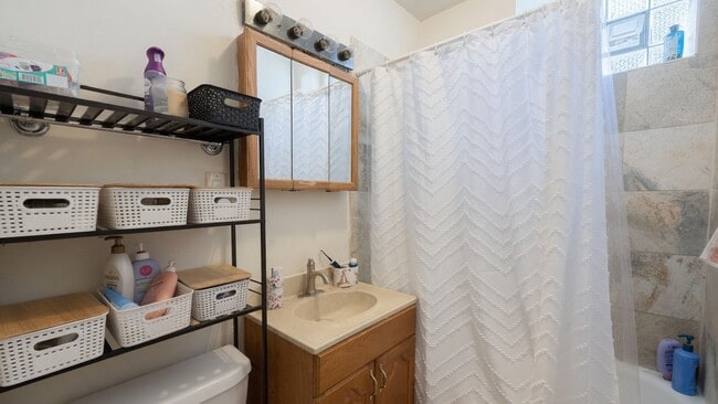 Photo - 2555 W Eastwood Ave Unit 2555 W Eastwood