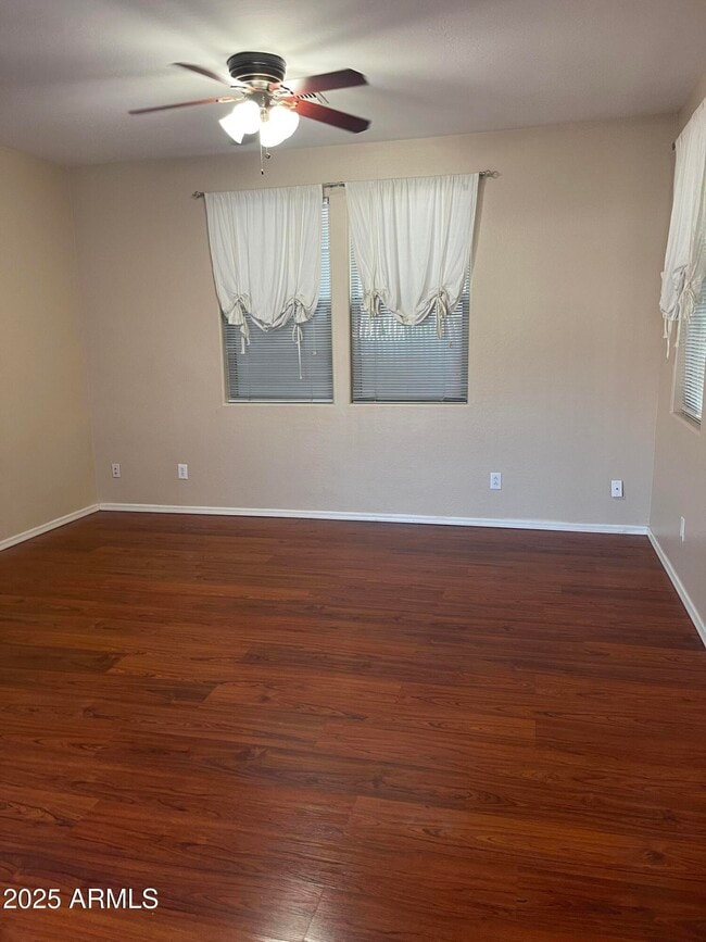 Photo - 1901 E Emily Ln
