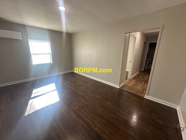Photo - 4936-4938 Atkins Street Unit 4938 Atkins Street